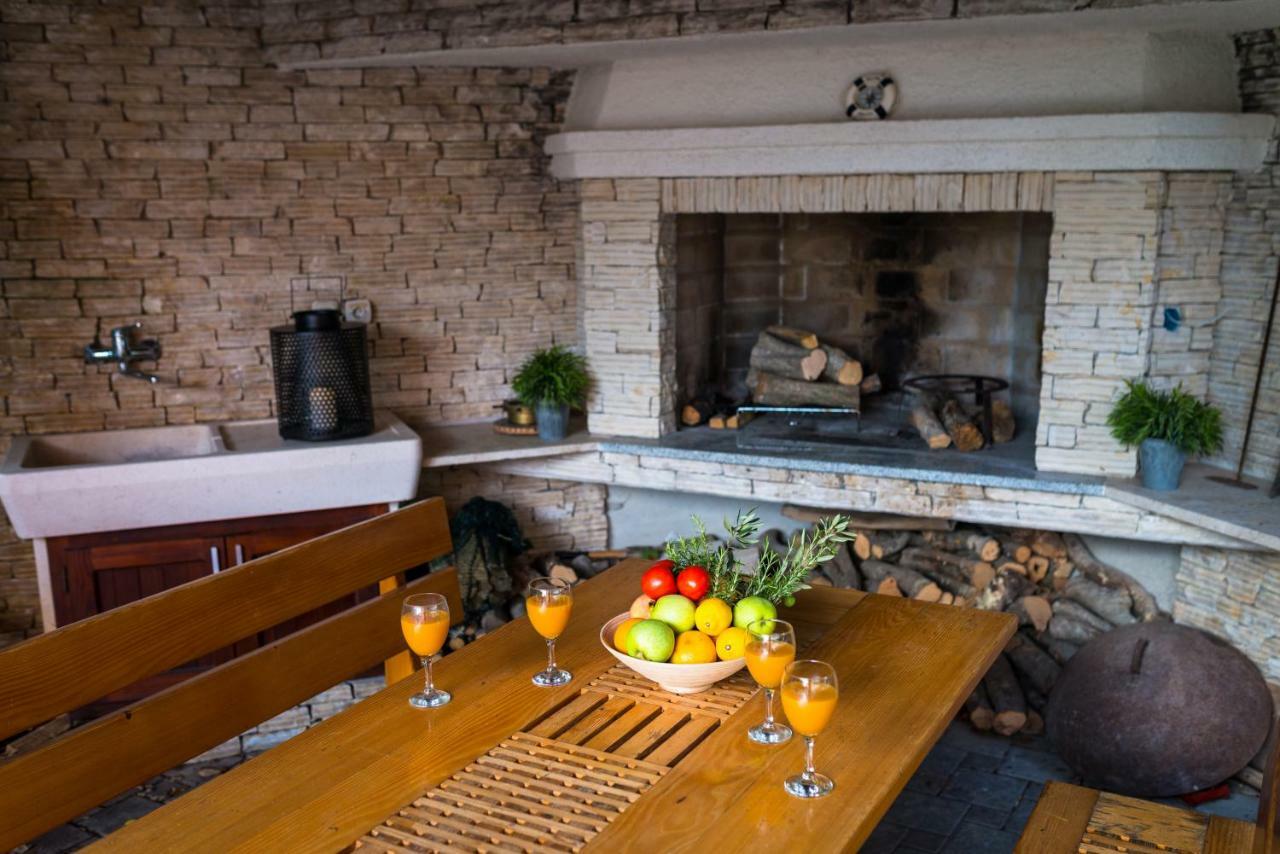 Villa Croatica Apartments Žaborić Extérieur photo